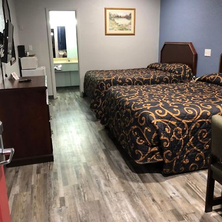Delux Inn 克利本 外观 照片